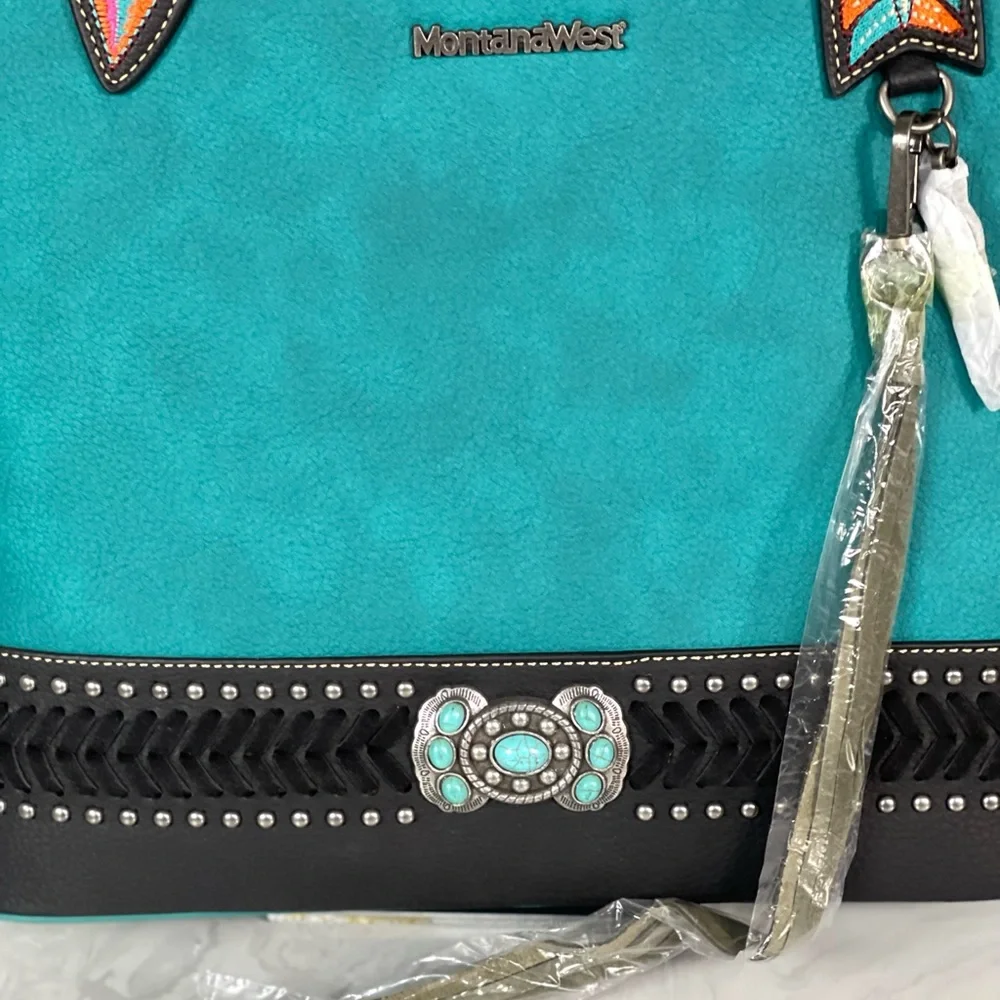 Montana West Concho Collection Concealed Carry Tote - Picture 3 of 8